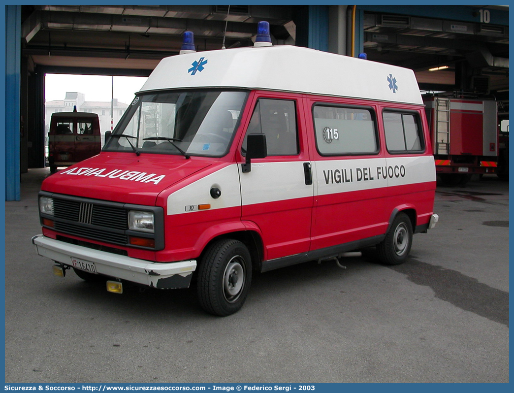 VF 16410
Corpo Nazionale Vigili del Fuoco
Servizio Sanitario
Fiat Ducato I serie
Allestitore Brema
Parole chiave: VVF;V.V.F.;Corpo;Nazionale;Vigili;del;Fuoco;Servizio;Sanitario;Fiat;Ducato;Brema