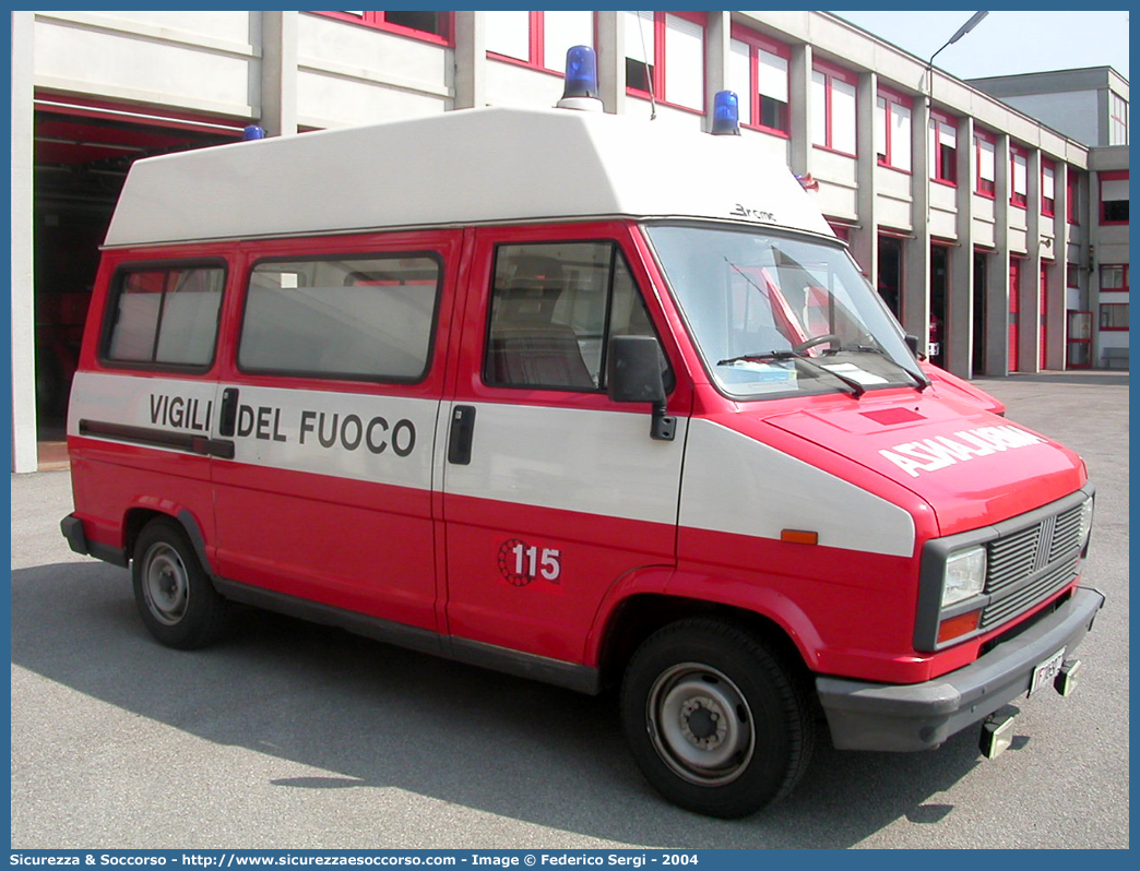 VF 16972
Corpo Nazionale Vigili del Fuoco
Servizio Sanitario
Fiat Ducato I serie
Allestitore Brema
Parole chiave: VVF;V.V.F.;Corpo;Nazionale;Vigili;del;Fuoco;Servizio;Sanitario;Fiat;Ducato;Brema