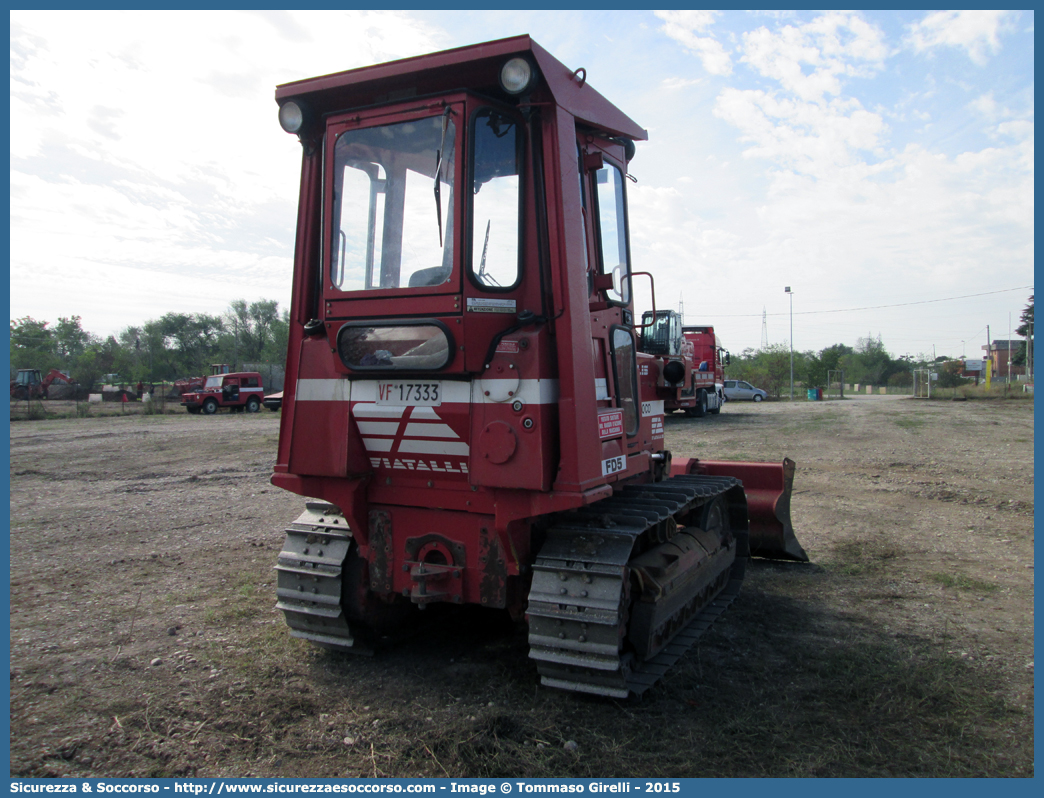 VF 17333
Corpo Nazionale Vigili del Fuoco
Fiat Allis FD5
Parole chiave: VVF;V.V.F.;Corpo;Nazionale;Vigili;del;Fuoco;Fiat;Allis;FD5