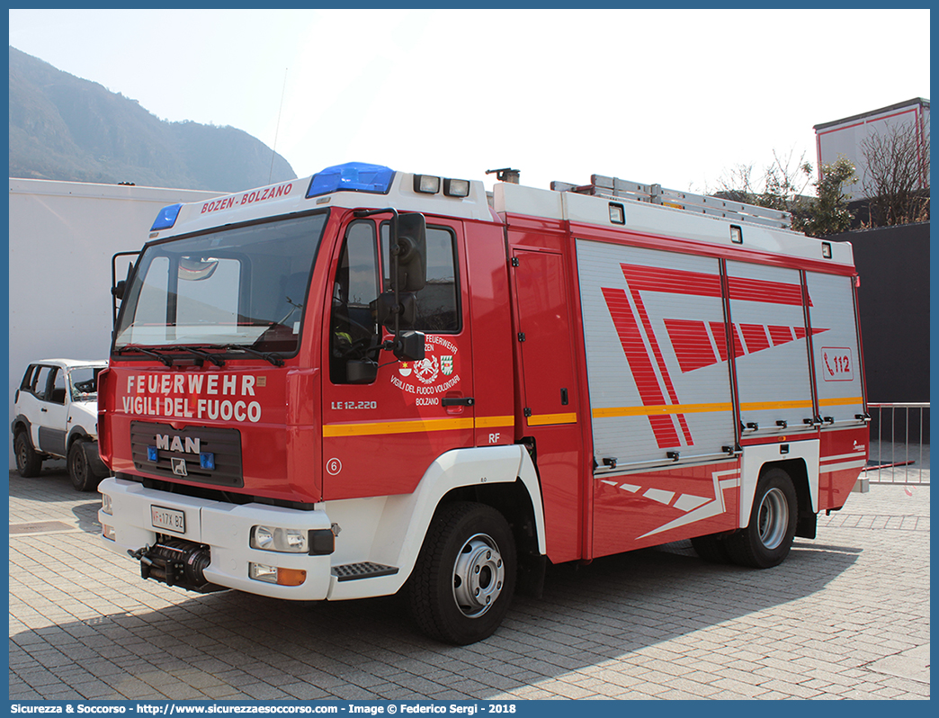 VF 17X BZ
Vigili del Fuoco Volontari Bolzano
Freiwillige Feuerwehr Bozen
Man LE 12.220
Allestitore Brandschutz S.r.l.
Parole chiave: VF;VFV;V.F.;V.F.V.;Vigili;Fuoco;Volontari;Freiwillige;Feuerwehr;Bolzano;Bozen;Man;LE;12.220;Brandschutz