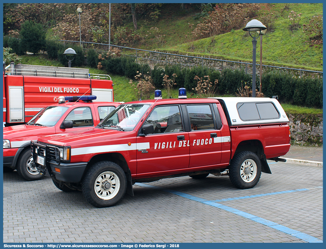 VF 18613
Corpo Nazionale Vigili del Fuoco
Mitsubishi L200 II serie
Parole chiave: VVF;V.V.F.;Corpo;Nazionale;Vigili;del;Fuoco;Vigili;Mitsubishi;L200