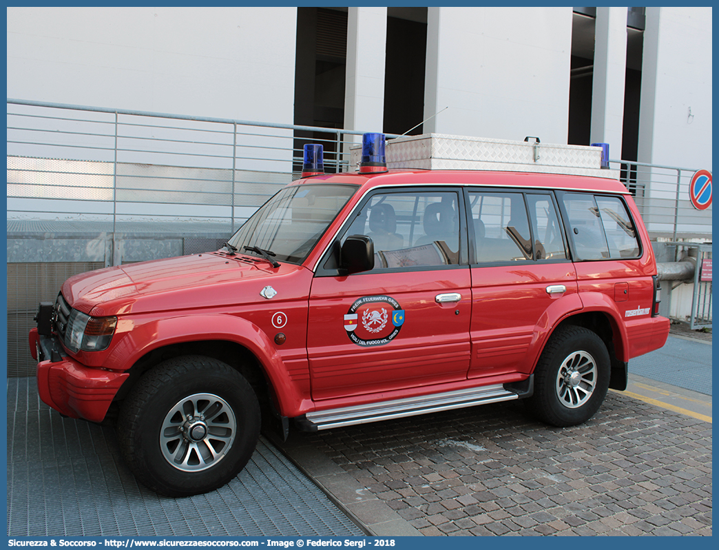 VF 1E1 BZ
Vigili del Fuoco Volontari Gries
Freiwillige Feuerwehr Gries
Mitsubishi Pajero LWB II serie
Parole chiave: VF;VFV;V.F.;V.F.V.;Vigili;Fuoco;Volontari;Freiwillige;Feuerwehr;Gries;Mitsubishi;Pajero;LWB