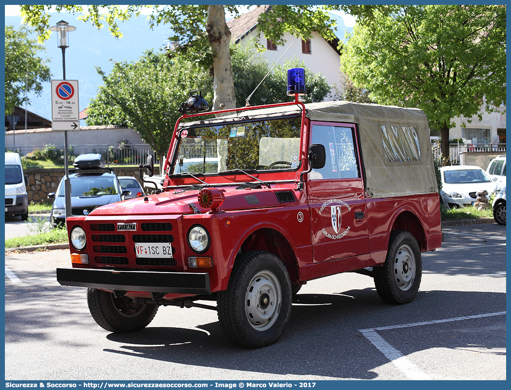 VF 1SC BZ
Vigili del Fuoco Volontari Cornaiano-Colterenzio
Freiwillige Feuerwehr Girlan-Schreckbichl
Fiat Nuova Campagnola
Parole chiave: VFV;V.F.V.;Vigili;Fuoco;Volontari;Freiwillige;Feuerwehr;Cornaiano;Colterenzio;Girlan;Schreckbichl;Fiat;Nuova;Campagnola