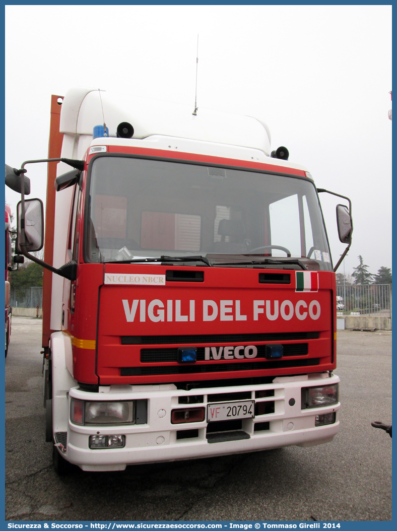 VF 20794
Corpo Nazionale Vigili del Fuoco
Nucleo N.B.C.R.
Iveco EuroCargo I serie
Parole chiave: VVF;V.V.F.;Corpo;Nazionale;Vigili;del;Fuoco;NBCR;N.B.C.R.;Nucleare;Batteriologico;Chimico;Radiologico;Radiometrico;Radiometria;Radioattività;Radioattivita;Iveco;EuroCargo;180E28