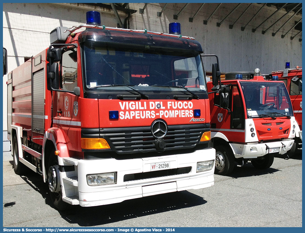 VF 21298
Vigili del Fuoco
Regione Autonoma Valle d'Aosta
Mercedes Benz Atego 1828 I serie
Allestitore BAI S.r.l.
Parole chiave: VVF;V.V.F.;Vigili;del;Fuoco;Regione;Autonoma;Valle;Aosta;Mercedes Benz;Atego;BAI;B.A.I.