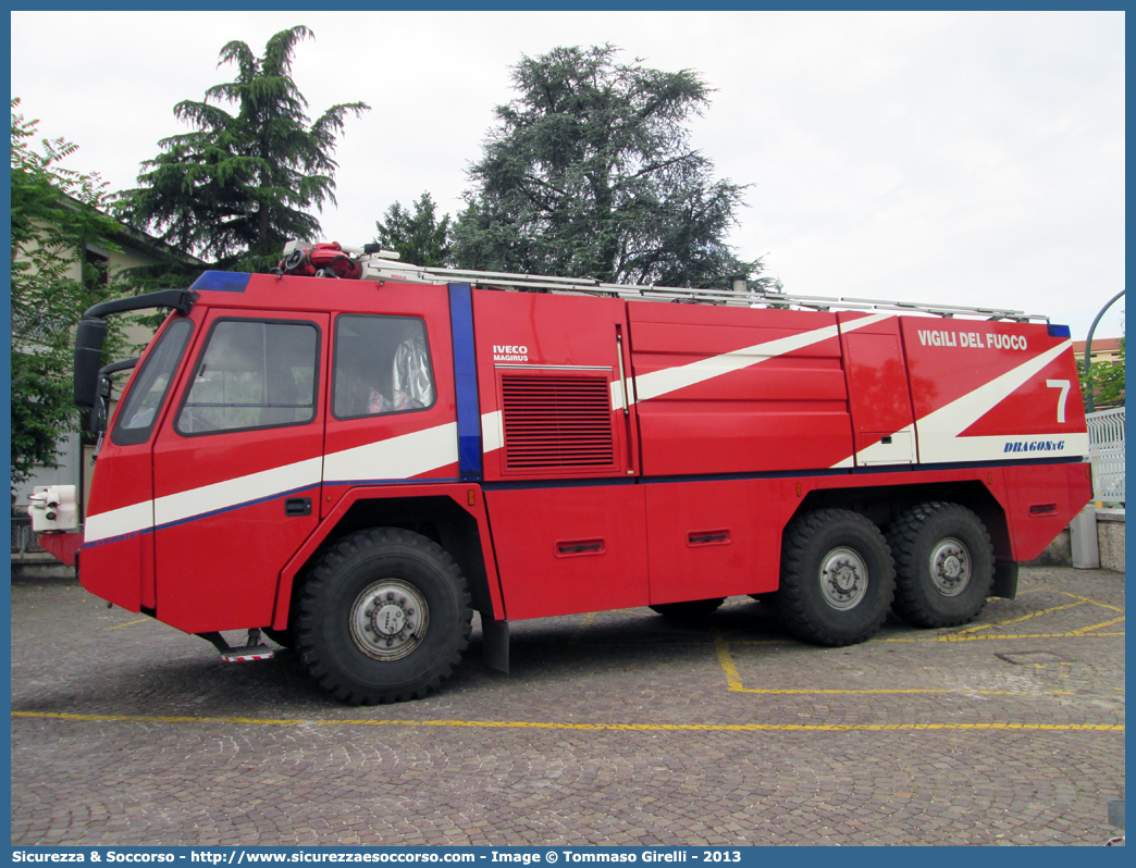 VF 21315
Corpo Nazionale Vigili del Fuoco
Nucleo Aeroportuale
Iveco Magirus Dragon X6
Parole chiave: VVF;V.V.F.;Corpo;Nazionale;Vigili;del;Fuoco;Iveco;Magirus;Dragon;X6;X 6;Aeroportuale