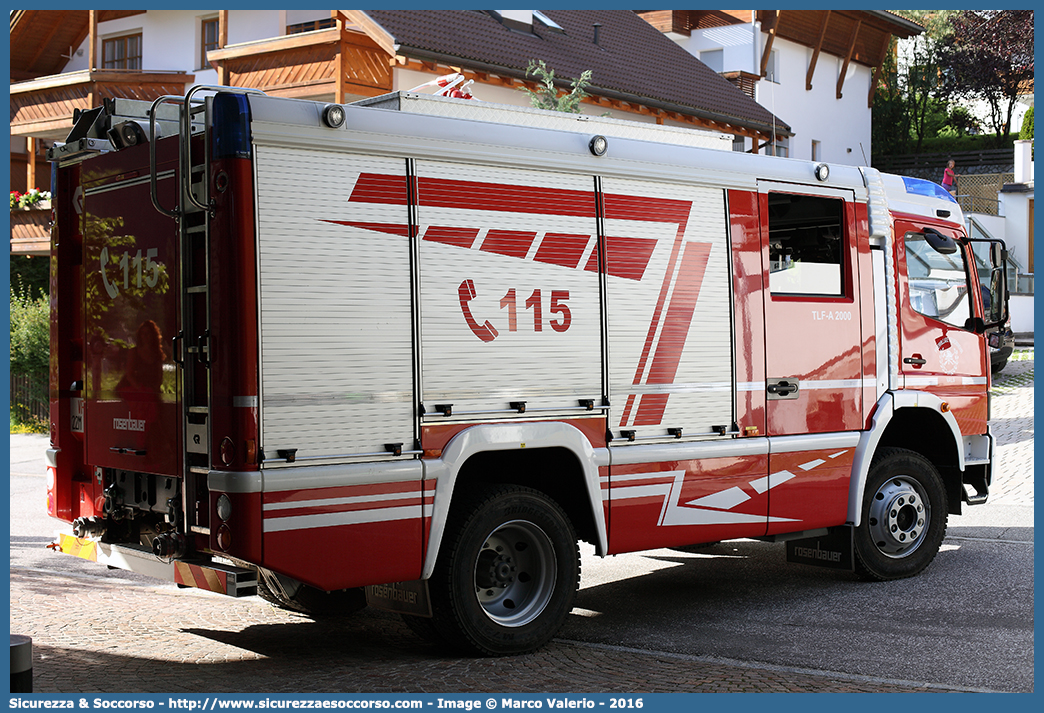 VF 22M BZ
Vigili del Fuoco Volontari Valles
Freiwillige Feuerwehr Vals
Mercedes Benz Atego I serie
Allestitore Rosenbauer International AG.
Parole chiave: VFV;V.F.V.;Vigili;Fuoco;Volontari;Freiwillige;Feuerwehr;Valles;Vals;Mercedes;Benz;Atego;Rosenbauer