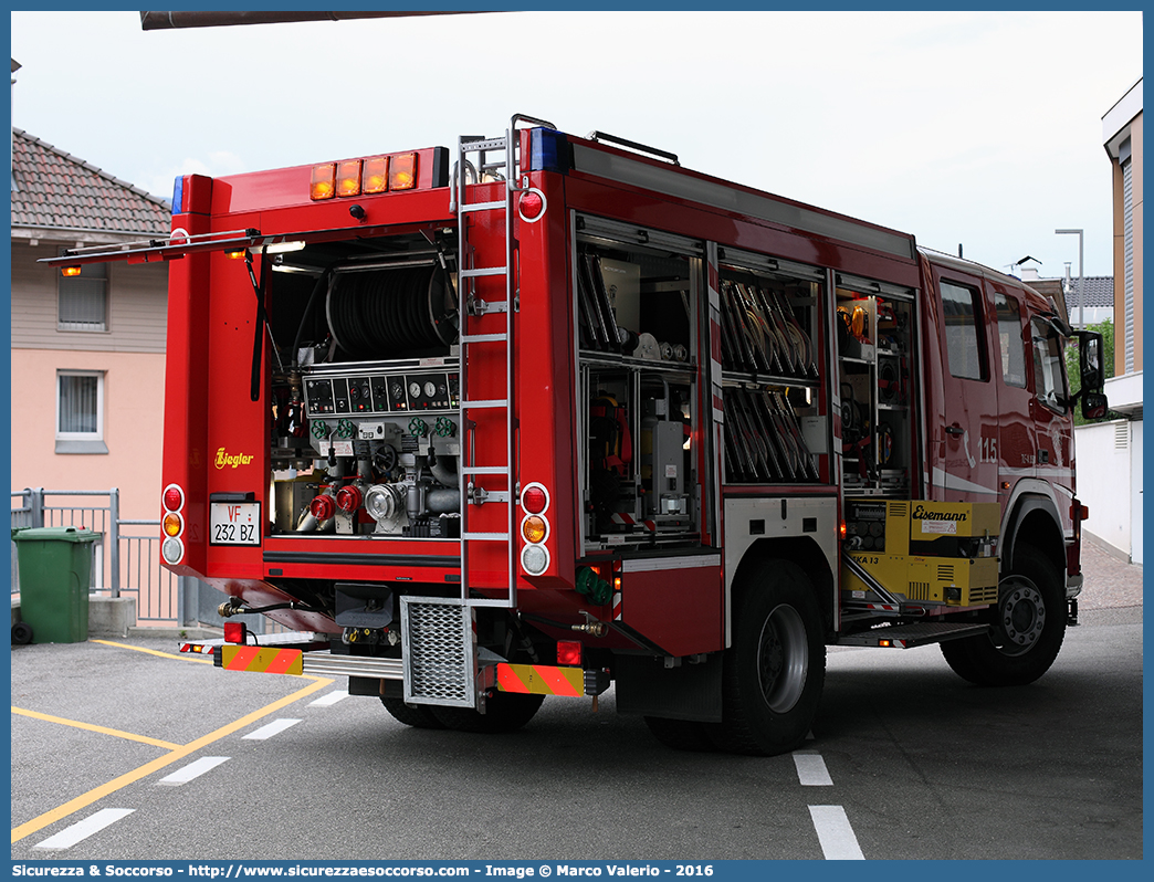 VF 232 BZ
Vigili del Fuoco Volontari Rio di Pusteria
Freiwillige Feuerwehr Mühlbach
Volvo FM 420 4x4 II serie
Allestitore Ziegler Italiana GmbH
Parole chiave: VFV;V.F.V.;Vigili;Fuoco;Volontari;Freiwillige;Feuerwehr;Rio;di;Pusteria;Mühlbach;Volvo;FM;420;4x4;Ziegler