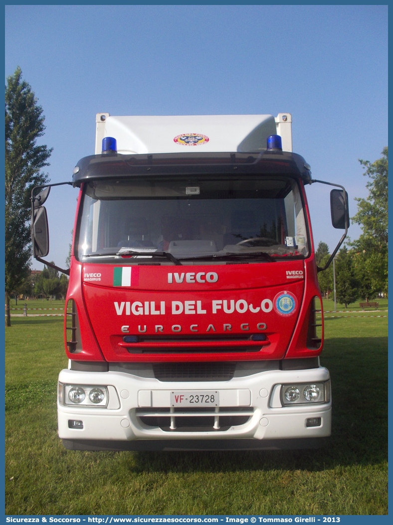 VF 23728
Corpo Nazionale Vigili del Fuoco
Nucleo N.B.C.R.
Iveco EuroCargo 180E28 II serie
Parole chiave: VVF;V.V.F.;Corpo;Nazionale;Vigili;del;Fuoco;NBCR;N.B.C.R.;Nucleare;Batteriologico;Chimico;Radiologico;Radiometrico;Radiometria;Radioattività;Radioattivita;Iveco;EuroCargo;180E28