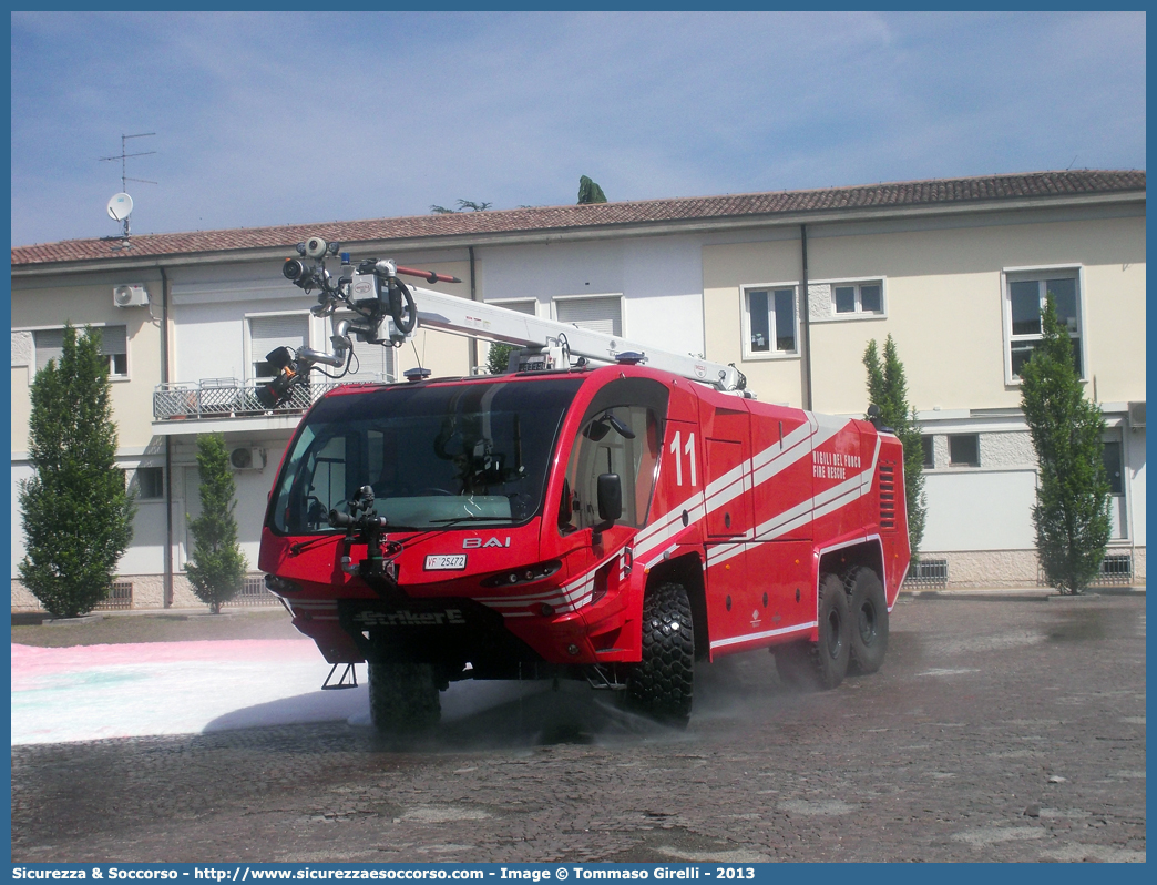 VF 25472
Corpo Nazionale Vigili del Fuoco
Nucleo Aeroportuale
Oshkosh Bai Striker E
Parole chiave: VVF;V.V.F.;Corpo;Nazionale;Vigili;del;Fuoco;Oshkosh;Striker E;Aeroportuale