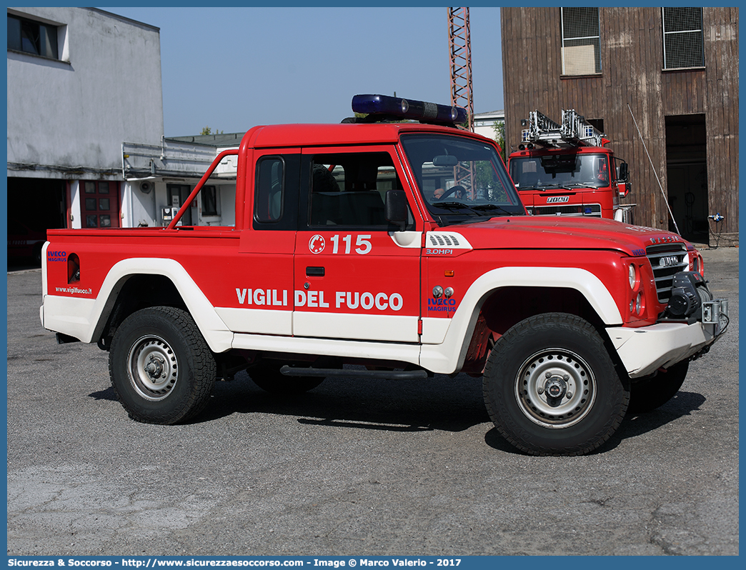 VF 25755
Corpo Nazionale Vigili del Fuoco
Iveco Massif
Parole chiave: VVF;V.V.F.;Corpo;Nazionale;Vigili;del;Fuoco;Iveco;Massif