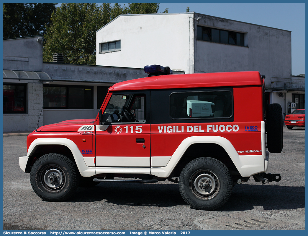 VF 25949
Corpo Nazionale Vigili del Fuoco
Iveco Massif
Parole chiave: VVF;V.V.F.;Corpo;Nazionale;Vigili;del;Fuoco;Iveco;Massif