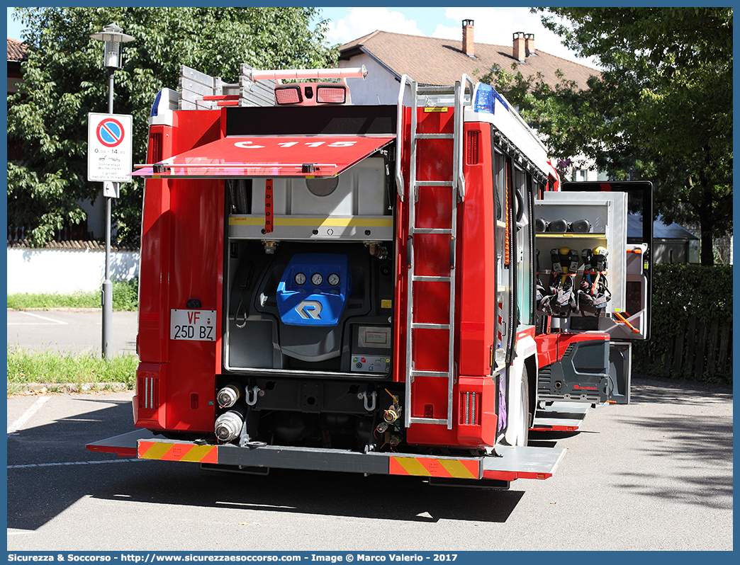 VF 25D BZ
Vigili del Fuoco Volontari Cornaiano-Colterenzio
Freiwillige Feuerwehr Girlan-Schreckbichl
Mercedes Benz Atego 1329 II serie
Allestitore Brandschutz S.r.l.
Parole chiave: VFV;V.F.V.;Vigili;Fuoco;Volontari;Freiwillige;Feuerwehr;Cornaiano;Colterenzio;Girlan;Schreckbichl;Mercedes;Benz;Atego;1329;Brandschutz