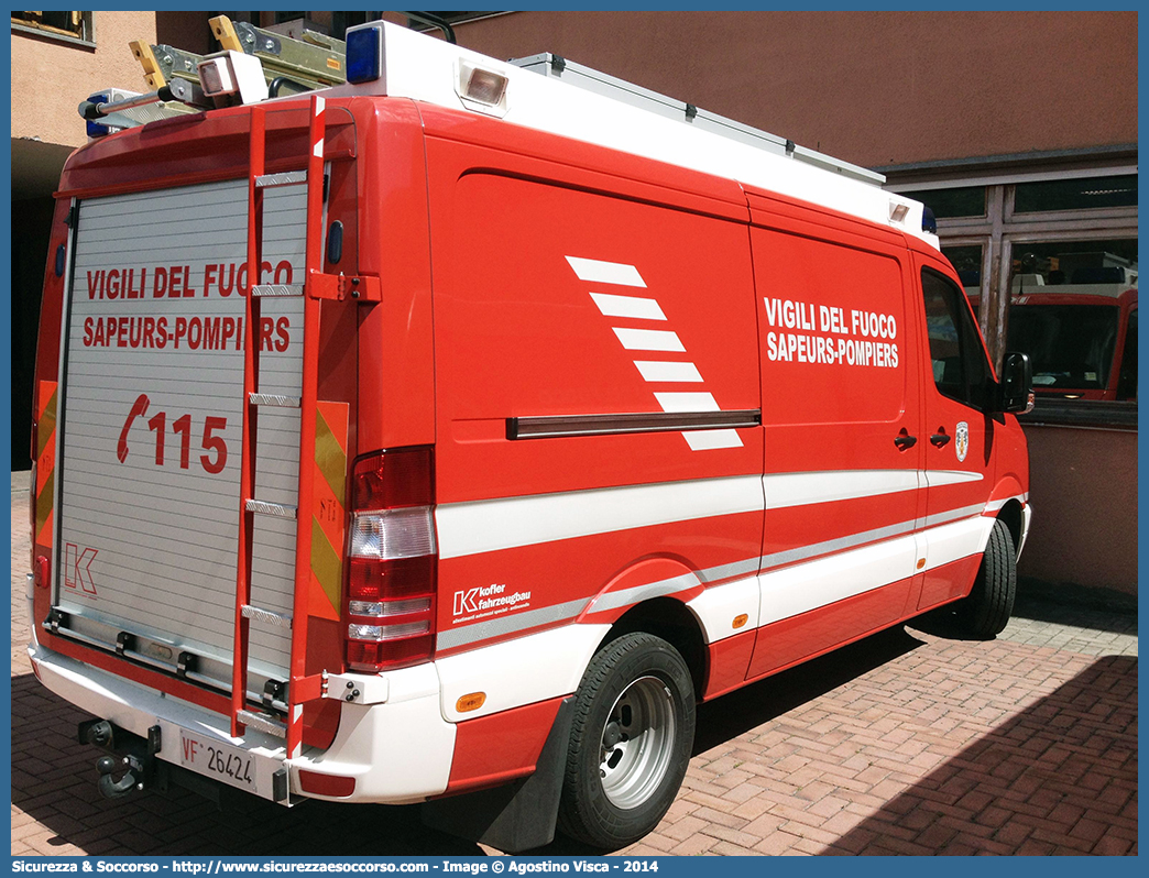 VF 26424
Vigili del Fuoco
Regione Autonoma Valle d'Aosta
Mercedes Benz Sprinter II serie
Allestitore Kofler Fahrzeugbau S.n.c.
Parole chiave: VVF;V.V.F.;Vigili;del;Fuoco;Regione;Autonoma;Valle;Aosta;Mercedes Benz;Sprinter;Kofler;Fahrzeugbau