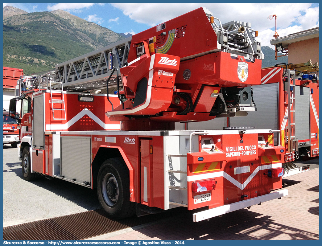 VF 26637
Vigili del Fuoco
Regione Autonoma Valle d'Aosta
Man TGS 18.440
Allestitore Rosenfire s.r.l./Metz Werke GmbH
Parole chiave: VVF;V.V.F.;Vigili;del;Fuoco;Regione;Autonoma;Valle;Aosta;Man;TGS;18.440;Rosenfire;Metz