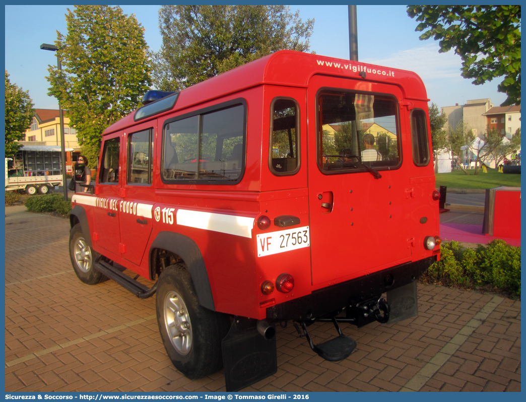 VF 27563
Corpo Nazione Vigili del Fuoco
Land Rover Defender 110
Parole chiave: VF;VVF;V.F.;V.V.F.;Corpo;Nazionale;Vigili del Fuoco;Vigili;Fuoco;Land Rover;Defender;110