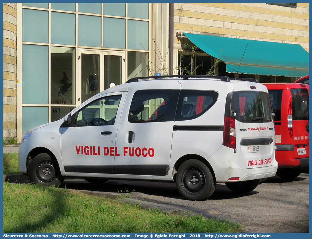 VF 28859
Corpo Nazionale Vigili del Fuoco
Nucleo Elicotteri
Dacia Dokker
Parole chiave: VF;V.F.;VVF;V.V.F.;Corpo;Nazionale;Vigili;del;Fuoco;Nucleo;Elicotteri;Reparto;Volo;Dacia;Dokker