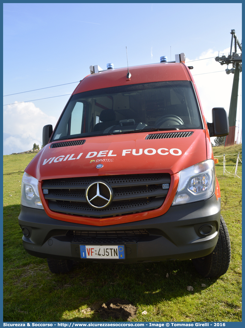 VF 4J5TN
Unione Distrettuale di Fiemme
Mercedes Benz Sprinter II serie restyling
TAST - Technical Assistance Support Team
Allestitore DiviTec S.r.l.
Parole chiave: VF;V.F.;Vigili;del;Fuoco;Unione;Distrettuale;Fiemme;Mercedes;Benz;Sprinter;TAST;Technical;Assistance;Support;Team;DiviTec