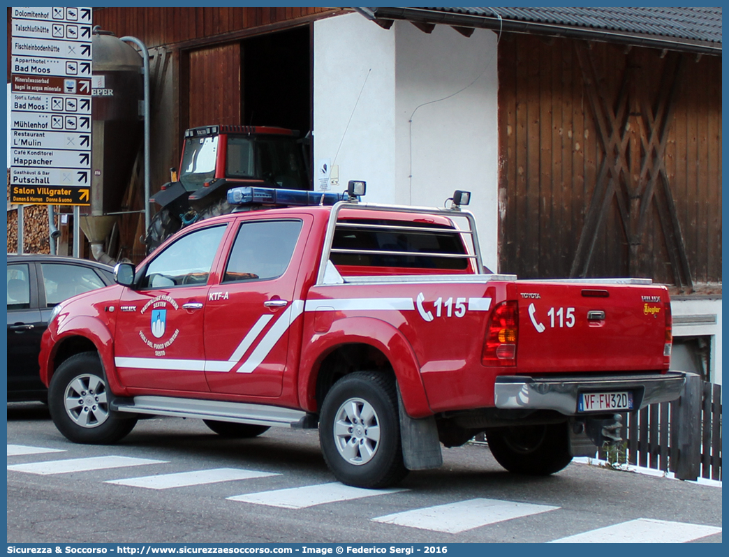 VF FW32D
Vigili del Fuoco Volontari Sesto
Freiwillige Feuerwehr Sexten
Toyota Hilux VII serie
Allestitore Ziegler Italiana GmbH
Parole chiave: VFV;V.F.V.;Vigili;Fuoco;Volontari;Freiwillige;Feuerwehr;Sesto;Sexten;Toyota;Hilux;Ziegler;Italiana