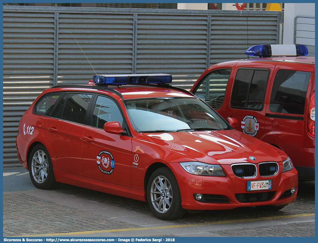 VF FW34M
Vigili del Fuoco Volontari Gries
Freiwillige Feuerwehr Gries
Bmw 320 Touring E91 restyle
Parole chiave: VF;VFV;V.F.;V.F.V.;Vigili;Fuoco;Volontari;Freiwillige;Feuerwehr;Gries;Bmw;320;Touring;E91