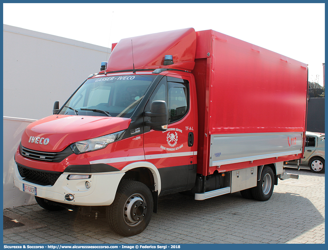 VF FW3CR
Unione Provinciale Alto Adige
Iveco Daily 72-210 VI serie
Allestitore Kofler Fahrzeugbau S.n.c.
Parole chiave: VFV;V.F.V.;VF;V.F.;Unione;Provinciale;Corpi;Vigili;Fuoco;Volontari;Alto;Adige;Iveco;Daily;72-210;72;210;Kofler;Fahrzeugbau