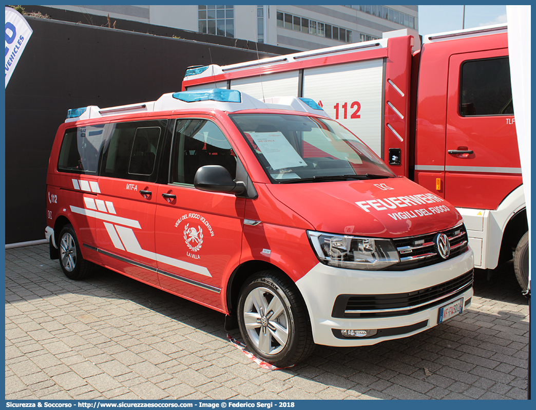 VF FW3D2
Vigili del Fuoco Volontari La Villa
Freiwillige Feuerwehr Stern
Volkswagen Transporter T6
Allestitore Kofler Fahrzeugbau S.n.c.
Parole chiave: VF;VFV;V.F.;V.F.V.;Vigili;Fuoco;Volontari;Freiwillige;Feuerwehr;La Villa;Stern;Volkswagen;Transporter;T6;Kofler;Fahrzeugbau