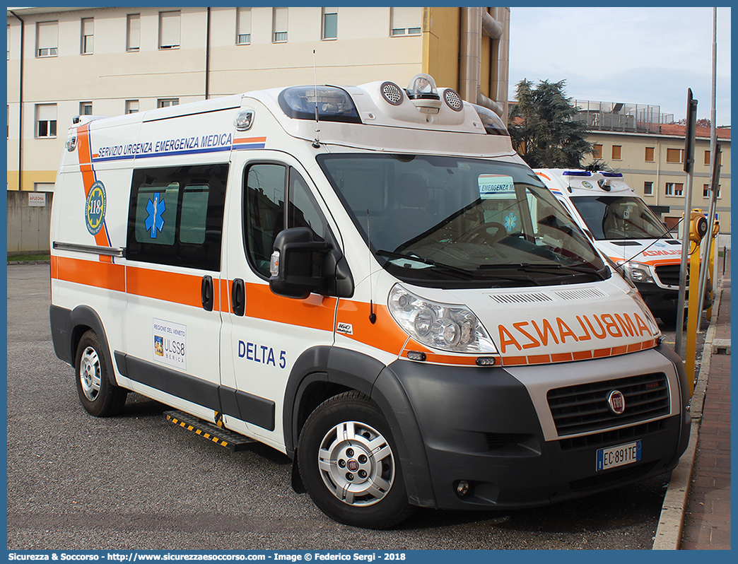 DELTA 5
SUEM 118 Vicenza
Azienda ULSS 8 - Berica
Fiat Ducato III serie
Allestitore AVS S.a.s.
(variante)
Parole chiave: 118;SUEM;S.U.E.M.;Vicenza;Ambulanza;Fiat;Ducato;AVS