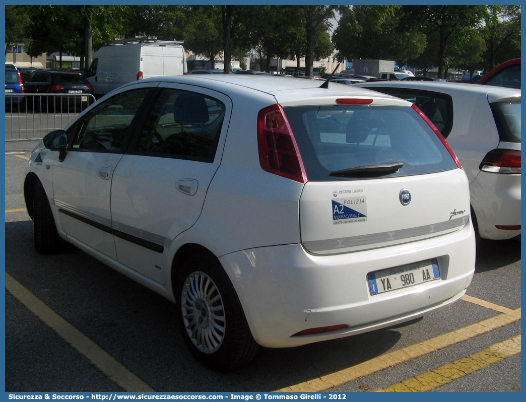 Polizia Locale YA980AA
Polizia Locale
Comune di Santo Stefano di Magra
Fiat Punto IV serie
Parole chiave: PL;PM;P.L.;P.M.;Polizia;Locale;Municipale;Santo;Stefano;di;Magra;Fiat;Punto