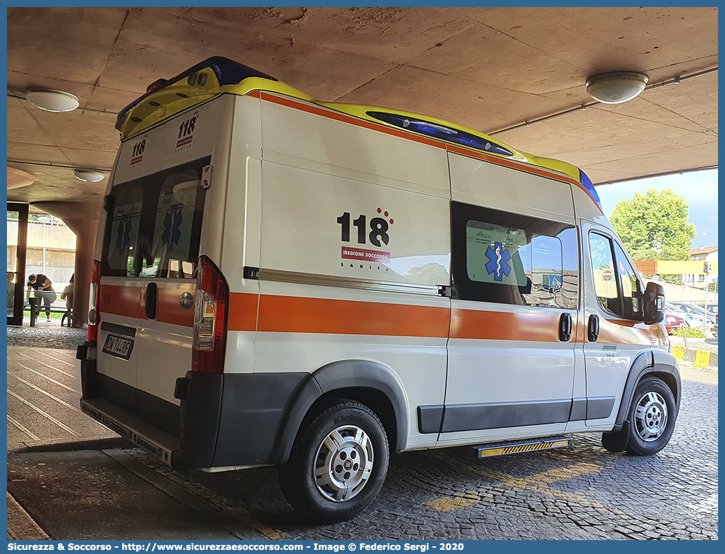 D5
118 Udine
Fiat Ducato III serie
Allestitore Aricar S.p.A.
Parole chiave: 118;Udine;Azienda;Ospedaliero;Ospedaliera;Universitaria;Santa;Maria;Misericordia;Ambulanza;Autoambulanza;Fiat;Ducato;X250;X 250;Aricar;D5