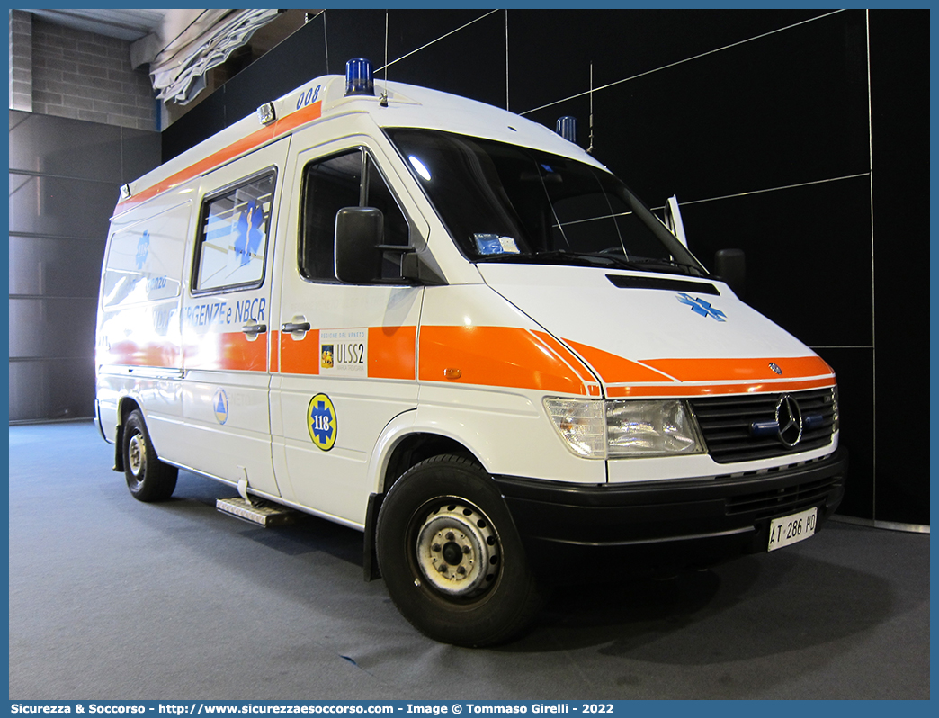 008
SUEM 118 Treviso Emergenza
Azienda ULSS 2 - Marca Trevigiana
Mercedes Benz Sprinter I serie
Parole chiave: 118;SUEM;S.U.E.M.;Treviso;Emergenza;Mercedes Benz;Sprinter;UGEM;U.G.EM.;Unità;Grandi;Emergenze;NBCR;N.B.C.R.