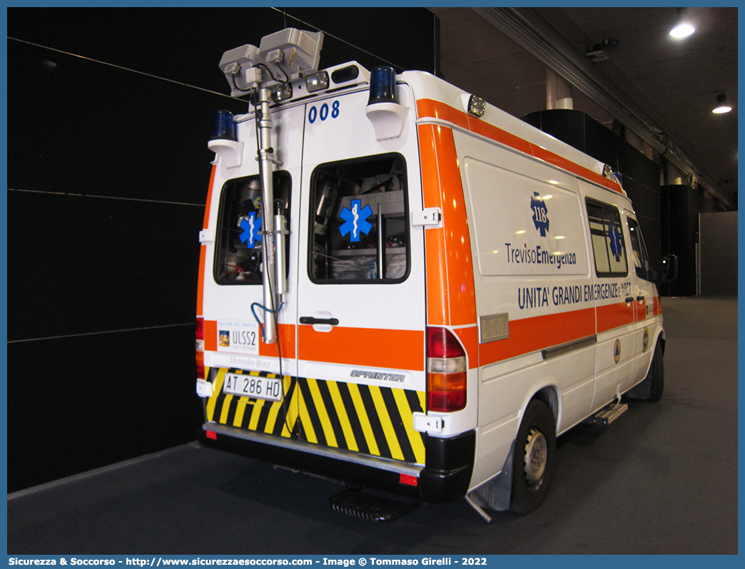 008
SUEM 118 Treviso Emergenza
Azienda ULSS 2 - Marca Trevigiana
Mercedes Benz Sprinter I serie
Parole chiave: 118;SUEM;S.U.E.M.;Treviso;Emergenza;Mercedes Benz;Sprinter;UGEM;U.G.EM.;Unità;Grandi;Emergenze;NBCR;N.B.C.R.