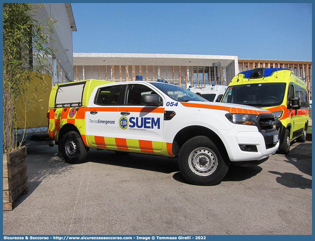 054
SUEM 118 Treviso Emergenza
Azienda ULSS 2 - Marca Trevigiana
Ford Ranger III serie restyling
Parole chiave: 118;SUEM;S.U.E.M.;Treviso;Emergenza;Azienda;ULSS;2;Marca;Trevigiana;Treviso;Ford;Ranger