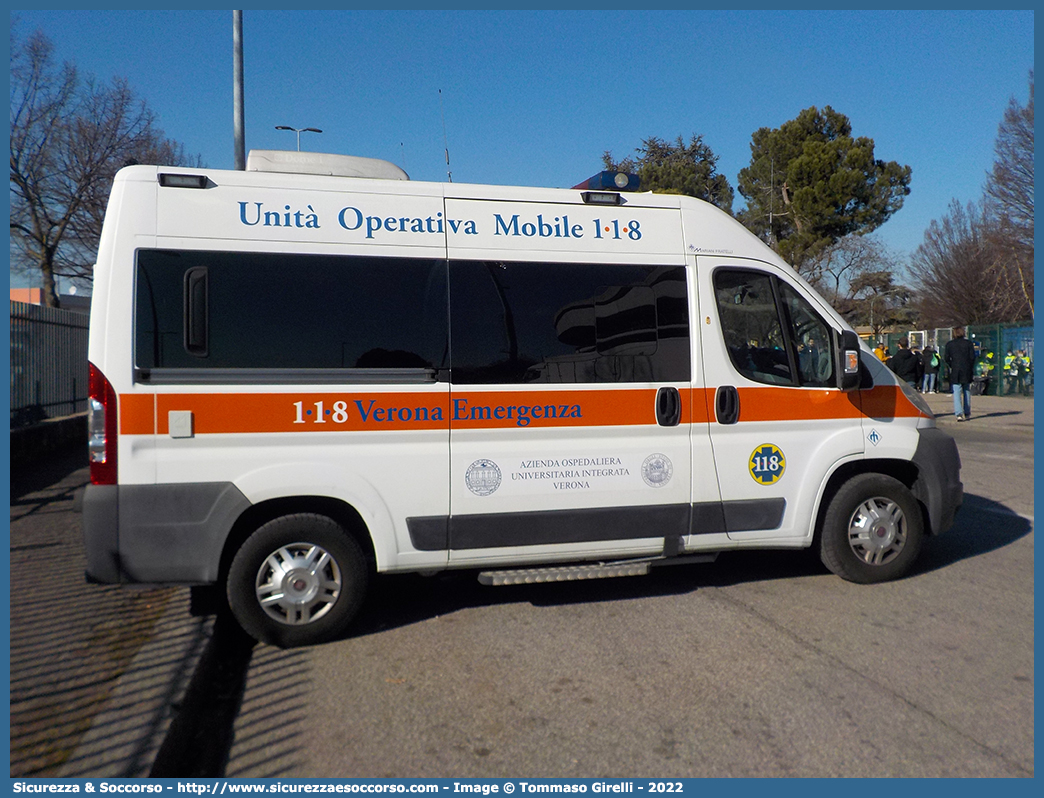 -
SUEM 118 Verona Emergenza
Azienda ULSS 9 - Scaligera
Fiat Ducato III serie
Allestitore Mariani Fratelli S.r.l.
(II variante)
Parole chiave: 118;Verona;Emergenza;SUEM;S.U.E.M.;Fiat;Ducato;Mariani Fratelli