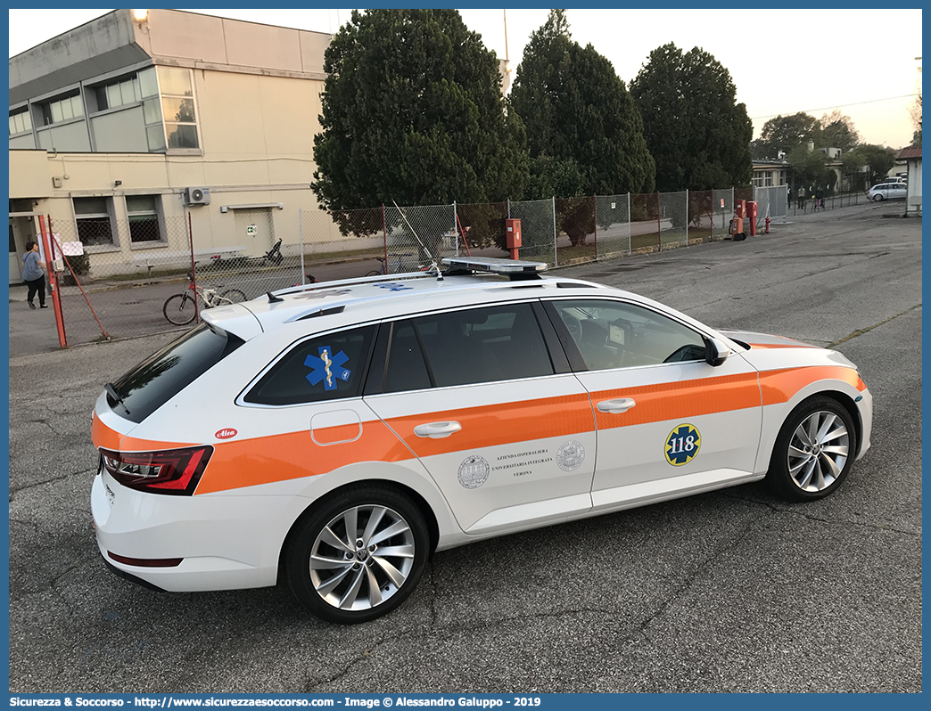 1004
SUEM 118 Verona Emergenza
Azienda ULSS 9 - Scaligera
Skoda Superb III serie
Allestitore Alea Italia S.r.l.
Parole chiave: 118;Verona;Emergenza;SUEM;S.U.E.M.;Automedica;Skoda;Superb;Alea