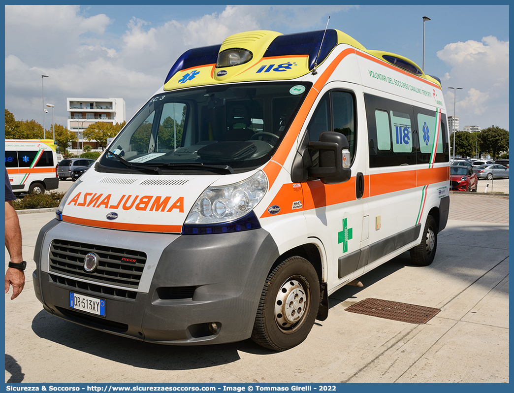 I.C. 3 - 14253
Volontari del Soccorso Cavallino Treporti
Fiat Ducato III serie
Allestitore Aricar S.p.A.
Parole chiave: Volontari;del;Soccorso;Cavallino;Treporti;Fiat;Ducato;Aricar;Ambulanza;Autoambulanza