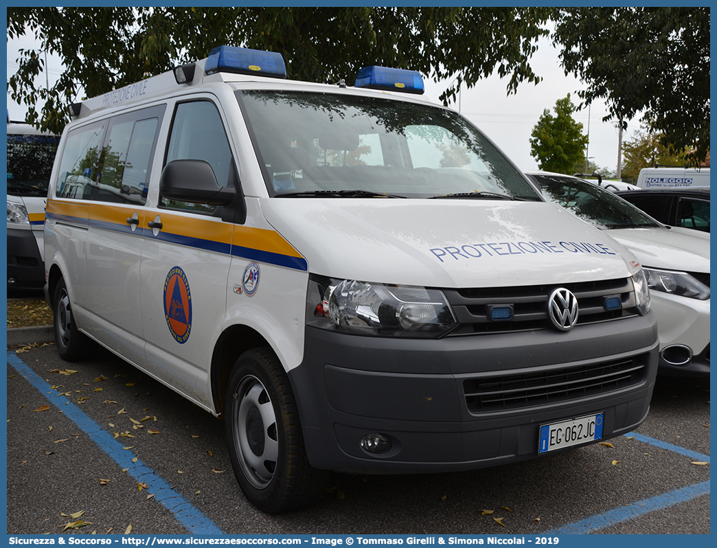 -
Protezione Civile
Prociv Italia
Coordinamento Regionale Veneto
Volkswagen Transporter T5 restyling
Allestitore Kofler Fahrzeugbau S.n.c.
Parole chiave: PC;P.C.;Protezione;Civile;Prociv;Italia;Coordinamento;Regionale;Veneto;Volkswagen;Transporter;T5;Kofler;Fahrzeugbau