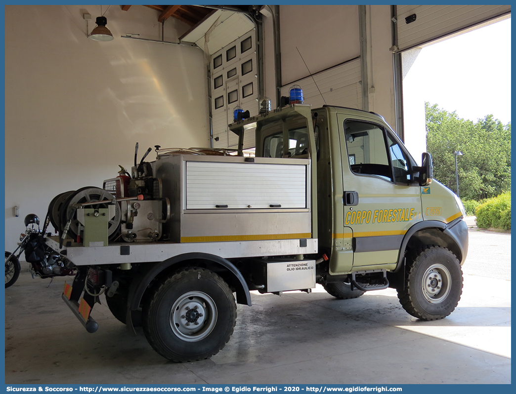 -
Corpo Forestale
e di Vigilanza Ambientale
Regione Sardegna
Iveco Daily 55S18W IV serie
Allestitore Amatori S.r.l.
Parole chiave: Corpo;Forestale;Vigilanza;Ambientale;Sardegna;CFVA;C.F.V.A.;Iveco;Daily;55S18W;Amatori