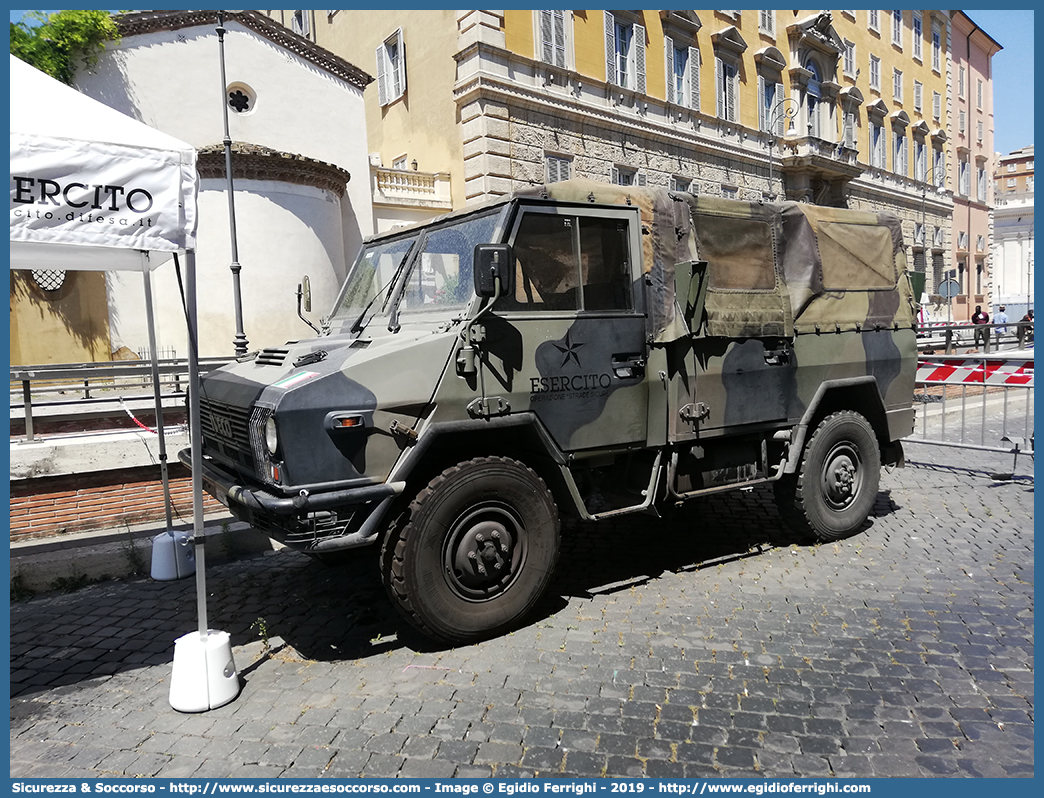 -
Esercito Italiano
Iveco VM90T
Parole chiave: EI;E.I.;Esercito;Italiano;Fuoristrada;operazione;strade;sicure;Iveco;VM90T