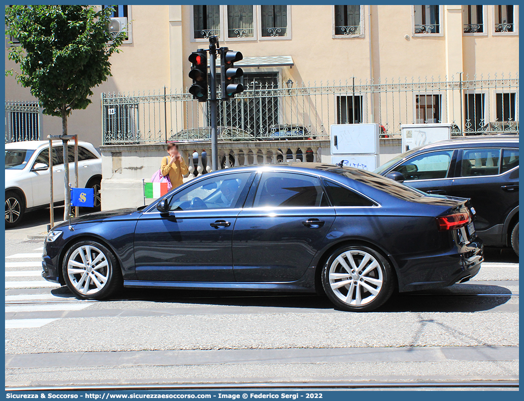 -
Presidenza del Senato
Audi A6 IV serie restyling
Parole chiave: Presidenza;del;Senato;Audi;A6