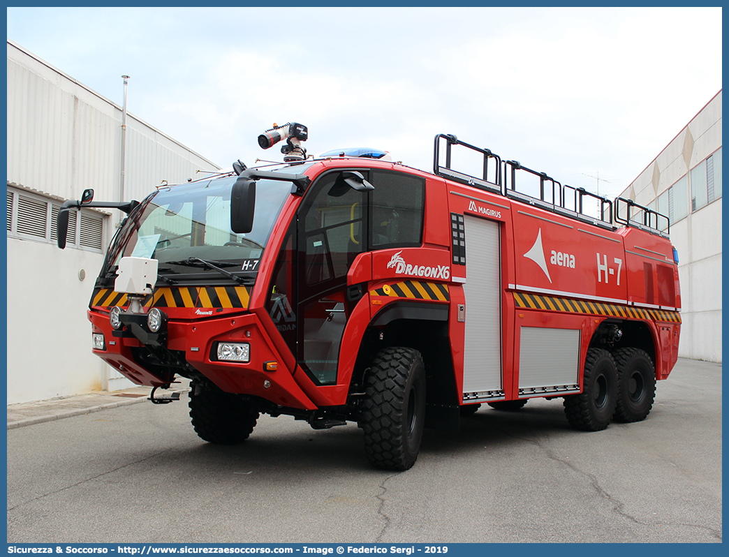 H-7
Reino de España
Aena S.A. Bomberos
Magirus Dragon X6 II generation
Parole chiave: Reino;de;España;Spain;Aena;Aeropuertos;Españoles;y;Navegación;Aérea;Magirus;Dragon;X6