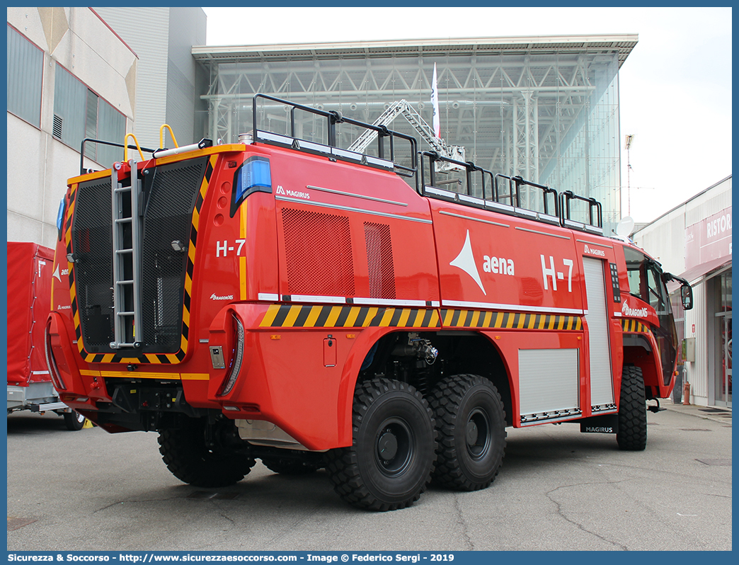 H-7
Reino de España
Aena S.A. Bomberos
Magirus Dragon X6 II generation
Parole chiave: Reino;de;España;Spain;Aena;Aeropuertos;Españoles;y;Navegación;Aérea;Magirus;Dragon;X6