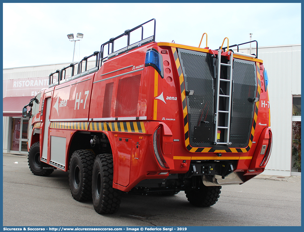 H-7
Reino de España
Aena S.A. Bomberos
Magirus Dragon X6 II generation
Parole chiave: Reino;de;España;Spain;Aena;Aeropuertos;Españoles;y;Navegación;Aérea;Magirus;Dragon;X6