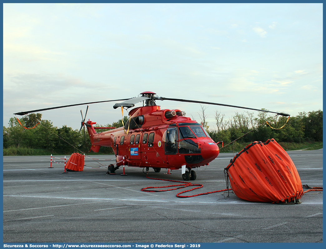 OE-XSP
Misericordia Cristophorus Dolomiti
Airbus Helicopters H215 / Eurocopter AS332
"Super Puma"
Parole chiave: Misericordia;Misericordie;Cristophorus;Dolomiti;Airbus;Helicopters;H215;Eurocopter;AS332;Super Puma