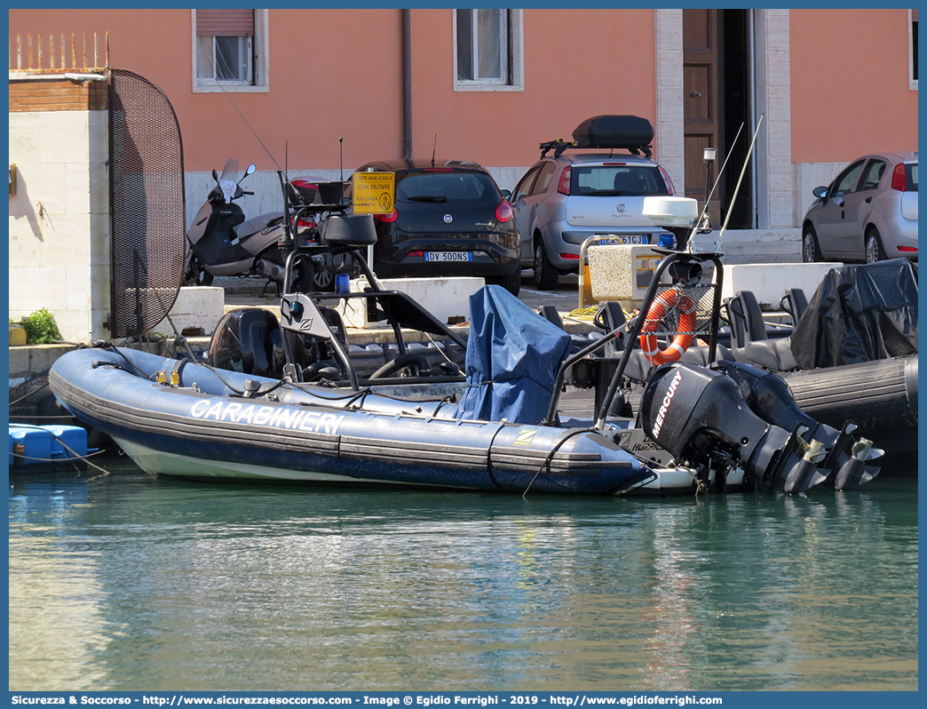 -
Arma dei Carabinieri
Servizio Navale
Battello Pneumatico
Parole chiave: CC;C.C.;Arma;Carabinieri;Servizio;Navale;Battello;Battelli;Pneumatico;Pneumatici;Gommone;Gommoni