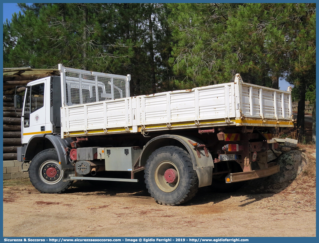 -
Ente Foreste della Sardegna
Iveco EuroCargo 135E23 I serie
Parole chiave: Forestas;F.O.RE.S.T.A.S.;Ente;Foreste;Sardegna;Iveco;EuroCargo;135E23