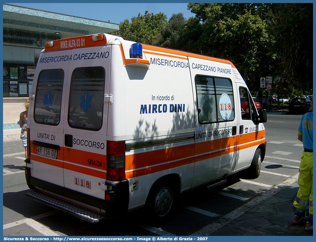 A71
Misericordia di Capezzano Pianore
Fiat Ducato II serie
Allestitore Grazia
Parole chiave: Misericordia;Misericordie;Capezzano Pianore;Fiat;Ducato;Ambulanza;Autoambulanza;Grazia