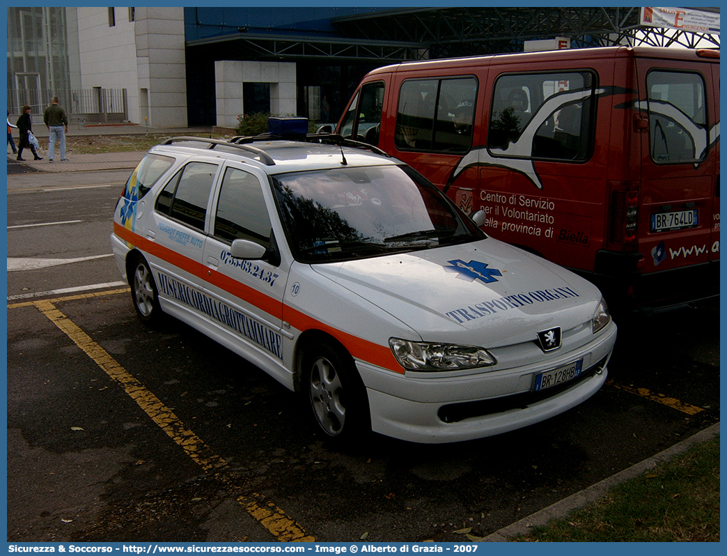 10
Misericordia Grottammare
Peugeot 306 Break III serie
Parole chiave: Misericordie;Misericordia;Peugeot;306;Break;Grottammare