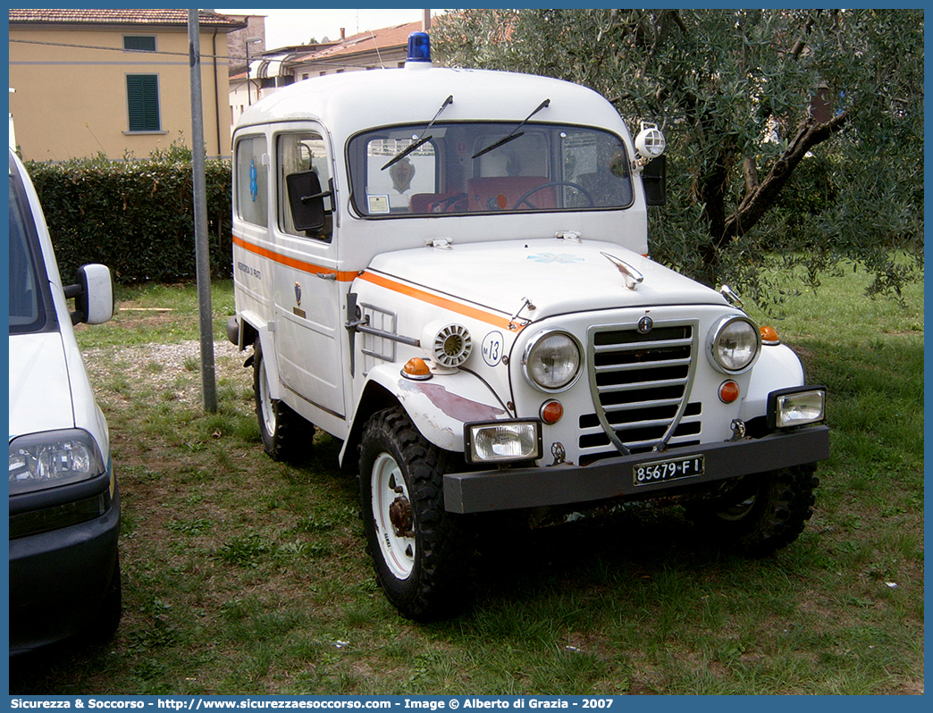 M13
Misericordia di Prato
Alfa Romeo 1900M "Matta"
Allestitore Alessi e Becagli S.n.c.
Parole chiave: Misericordie;Misericordia;Prato;Ambulanza;Autoambulanza;Alfa;Romeo;1900M;Matta;Alessi;Becagli