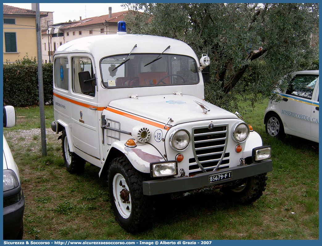 M13
Misericordia di Prato
Alfa Romeo 1900M "Matta"
Allestitore Alessi e Becagli S.n.c.
Parole chiave: Misericordie;Misericordia;Prato;Ambulanza;Autoambulanza;Alfa;Romeo;1900M;Matta;Alessi;Becagli