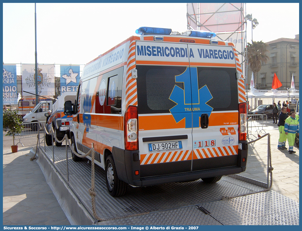 MA 01 03
Misericordia di Viareggio
Fiat Ducato III serie
Parole chiave: Misericordie;Misericordia;Ambulanza;Autoambulanza;Viareggio;Fiat;Ducato